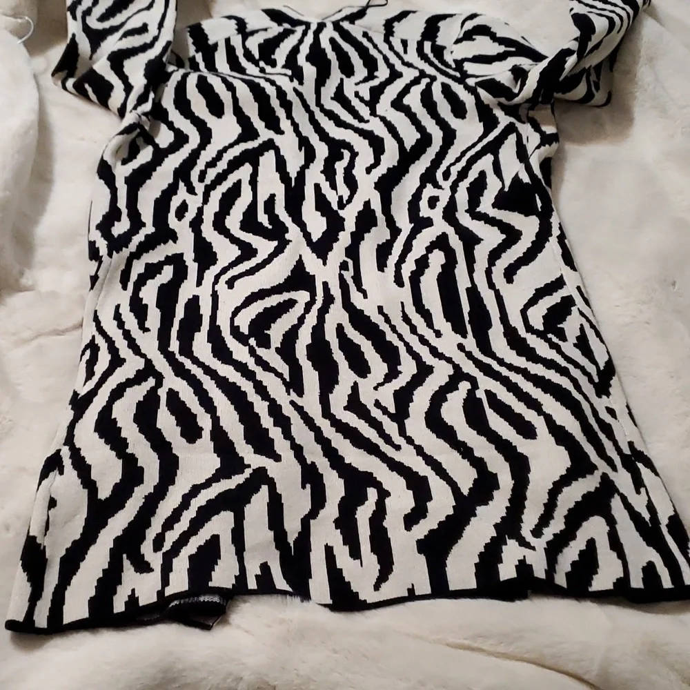 Cyrus Sweater - Picture 5 of 6